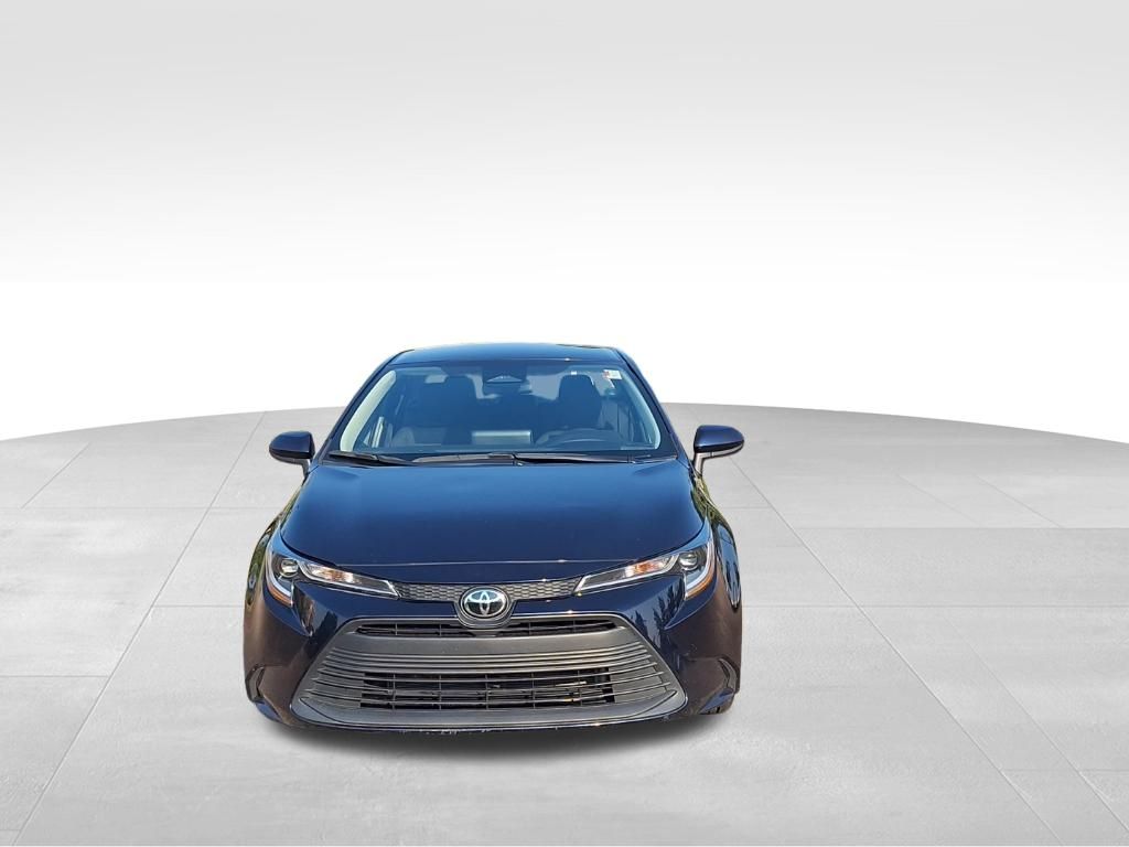 2023 Toyota Corolla LE photo 3