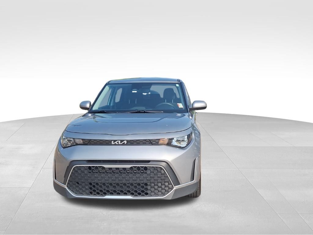 2024 Kia Soul LX photo 3