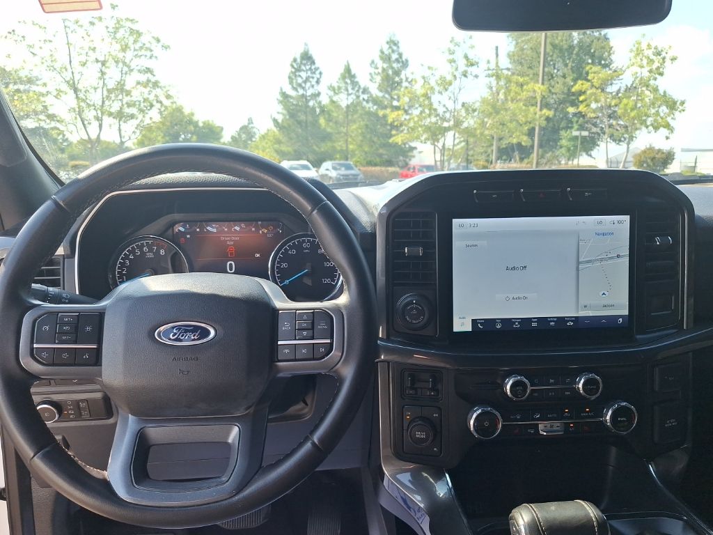 2023 Ford F-150 XLT photo 2