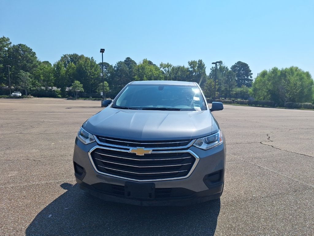 2021 Chevrolet Traverse LS photo 3