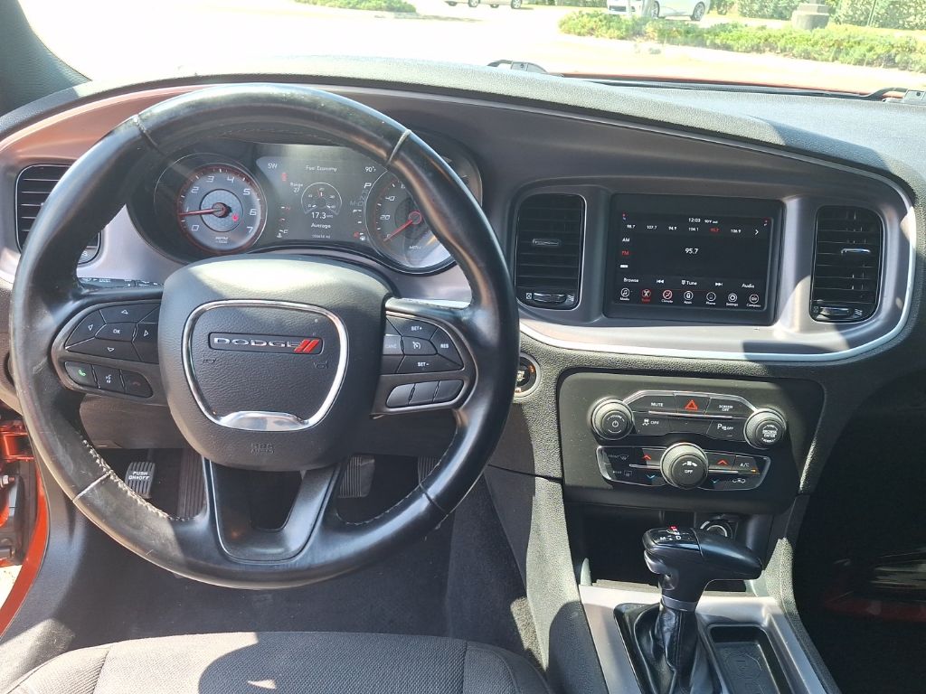 2022 Dodge Charger SXT photo 2