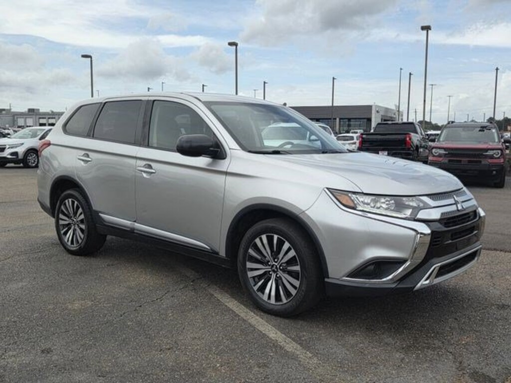 Used 2019 Mitsubishi Outlander ES CUV