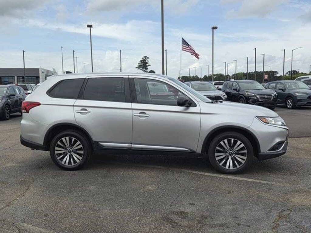 Used 2019 Mitsubishi Outlander ES CUV