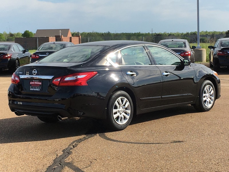 new altima.jpg