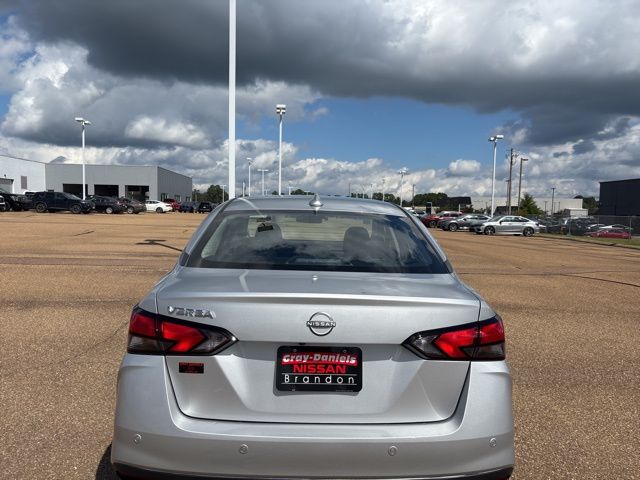 2025 Nissan Versa SV photo 3
