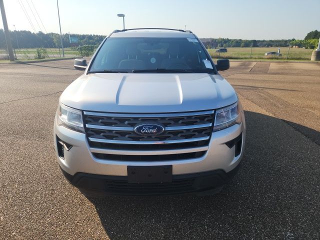 2018 Ford Explorer Base photo 3