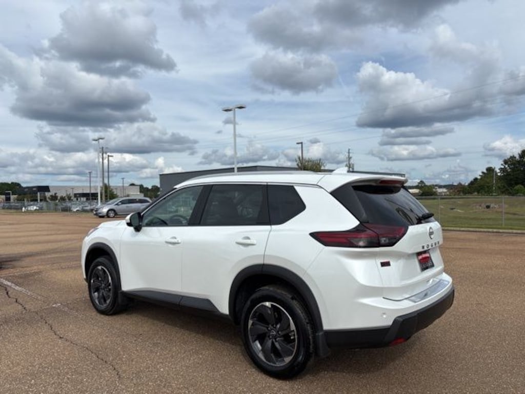 New 2026 Nissan Rogue SV Crossover