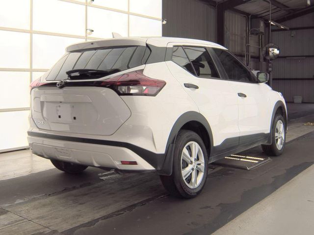 2024 Nissan Kicks S photo 3