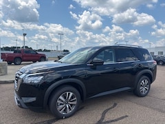 2025 Nissan Pathfinder SL SUV