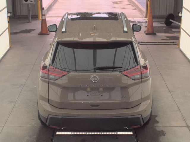 2024 Nissan Rogue SV photo 3