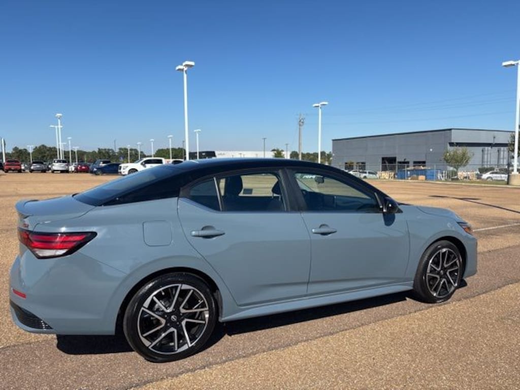 New 2025 Nissan Sentra SR Car