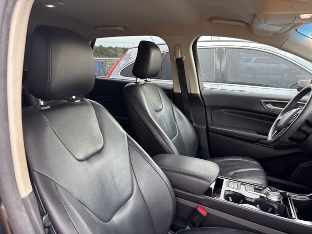 Used 2020 Ford Edge Titanium SUV