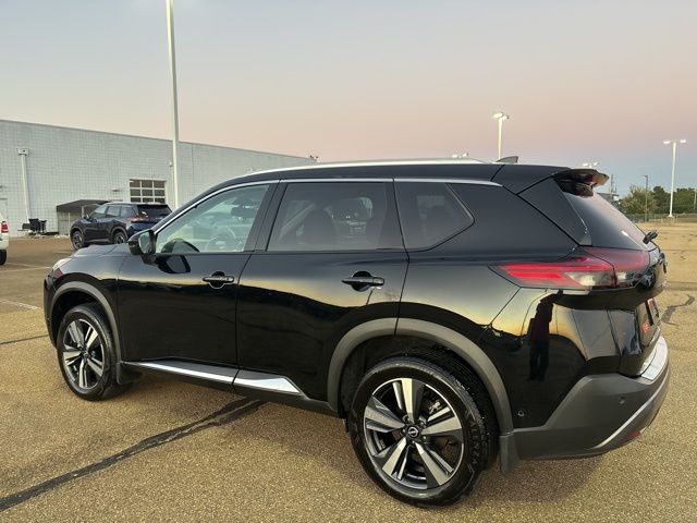 2023 Nissan Rogue SL photo 2