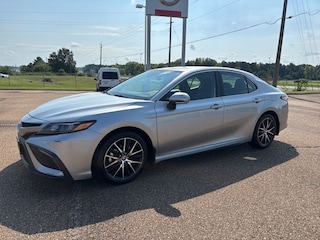 2024 Toyota Camry SE Sedan
