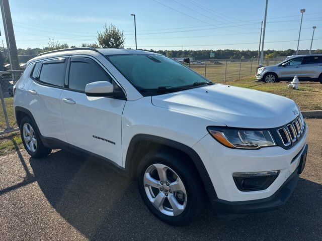 2020 Jeep Compass Latitude photo 2