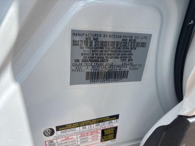 2025 Nissan Kicks SR photo 3