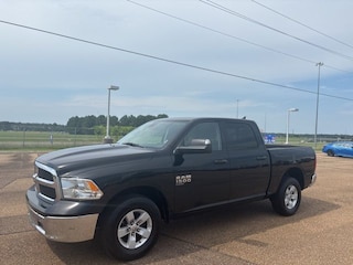 2023 Ram 1500 Classic SLT Truck Crew Cab