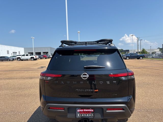 2025 Nissan Pathfinder Rock Creek photo 2
