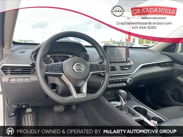 Used 2022 Nissan Altima SV with VIN 1N4BL4DV5NN402867 for sale in Brandon, MS