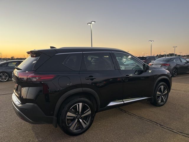 2023 Nissan Rogue SL photo 4
