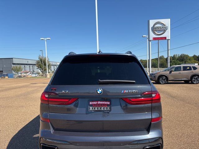 2020 Bmw X7 M50i photo 2