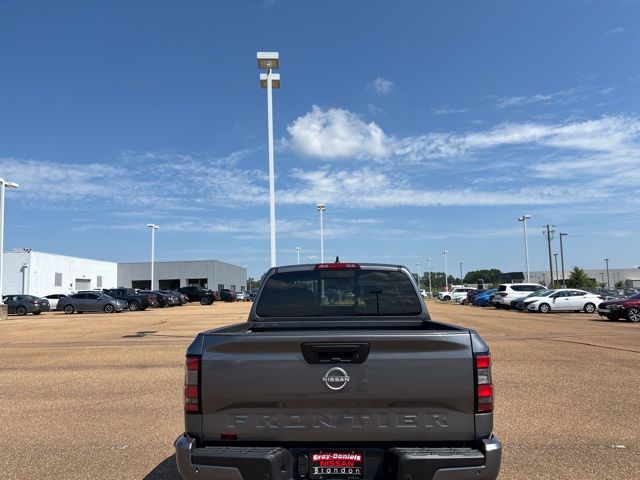 2025 Nissan Frontier SV photo 2