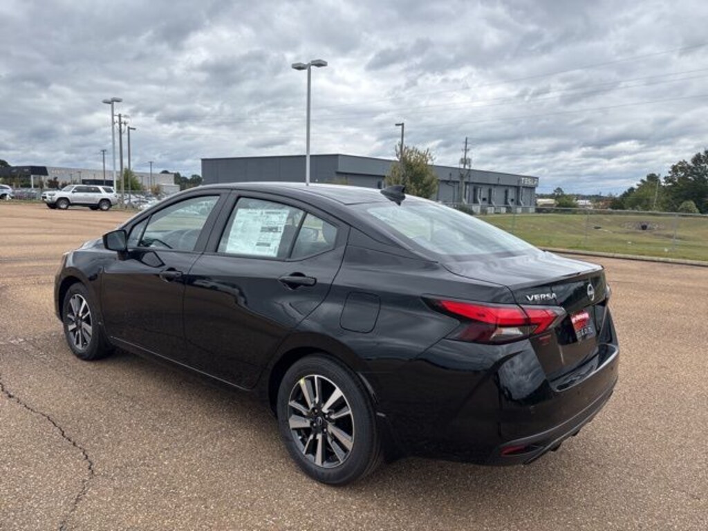 New 2025 Nissan Versa SV Car