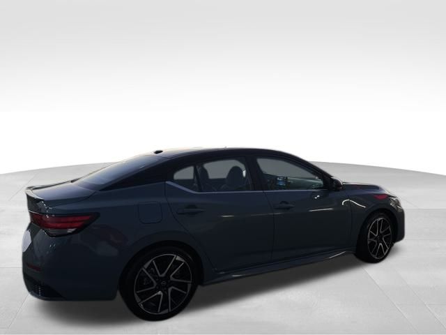 2024 Nissan Sentra SR photo 4