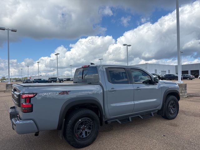 2025 Nissan Frontier PRO-4X photo 2