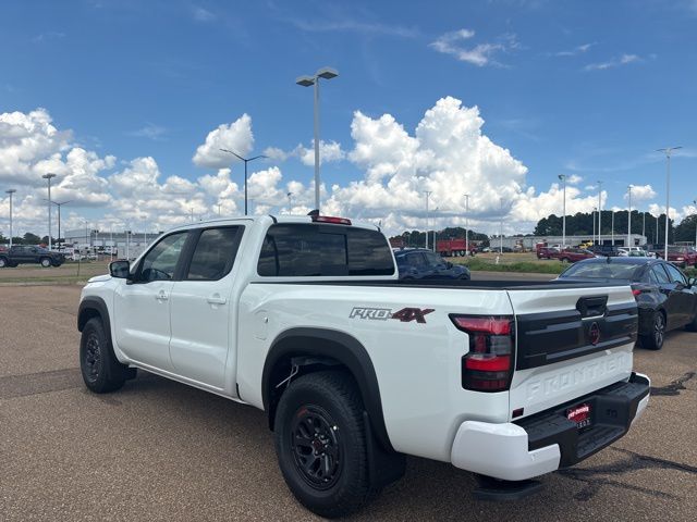 2025 Nissan Frontier PRO-4X photo 2
