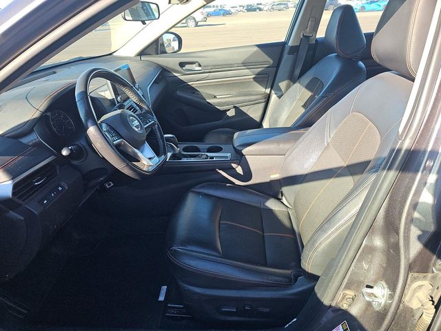 2022 Nissan Altima 2.5 SR photo 2