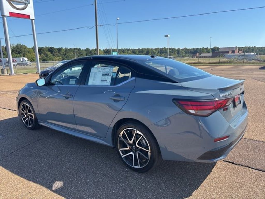 New 2025 Nissan Sentra SR Car