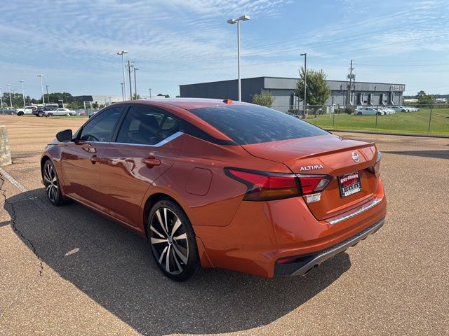 2022 Nissan Altima 2.5 SR photo 2