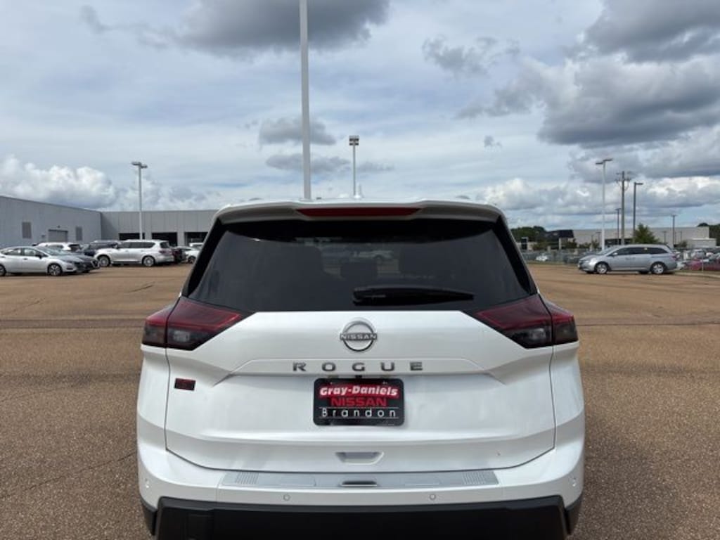 New 2026 Nissan Rogue SV Crossover