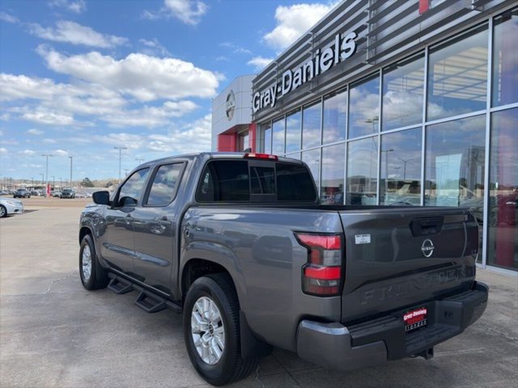 Used 2022 Nissan Frontier SV Truck Crew Cab