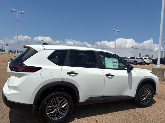 2026 Nissan Rogue S photo 4