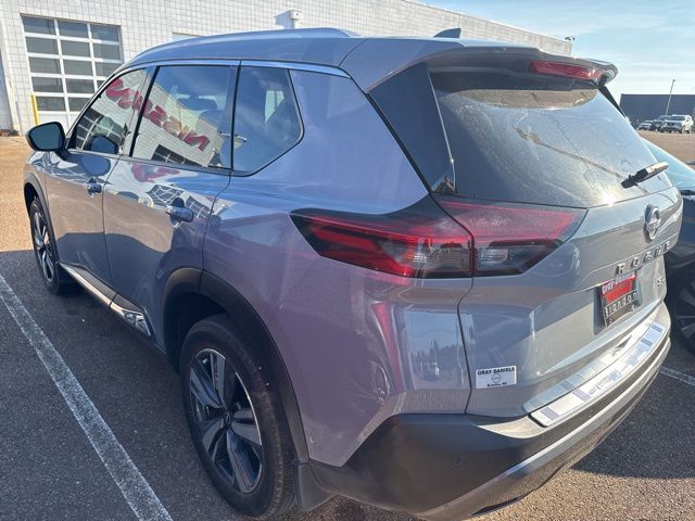 2023 Nissan Rogue SL photo 4