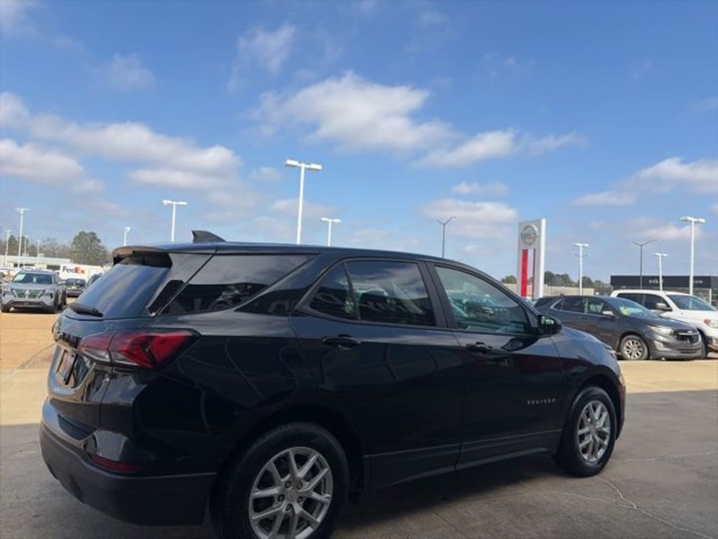 Used 2023 Chevrolet Equinox LS w/1LS SUV
