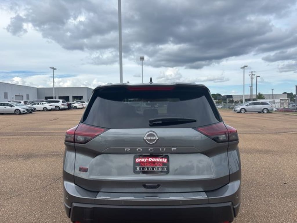 New 2026 Nissan Rogue SV Crossover