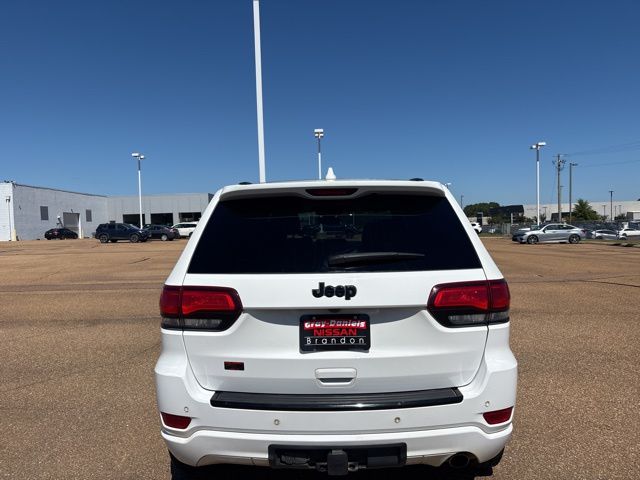 2017 Jeep Grand Cherokee Laredo photo 3