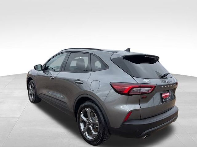 2025 Ford Escape ST-Line photo 2