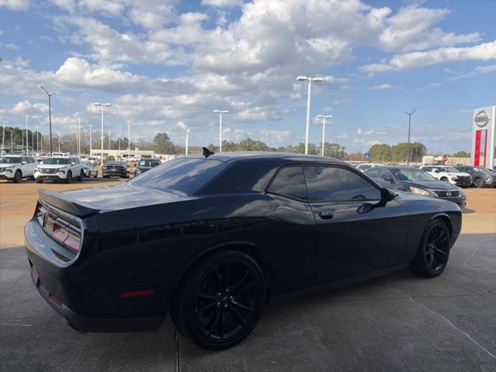 Used 2018 Dodge Challenger R/T Coupe