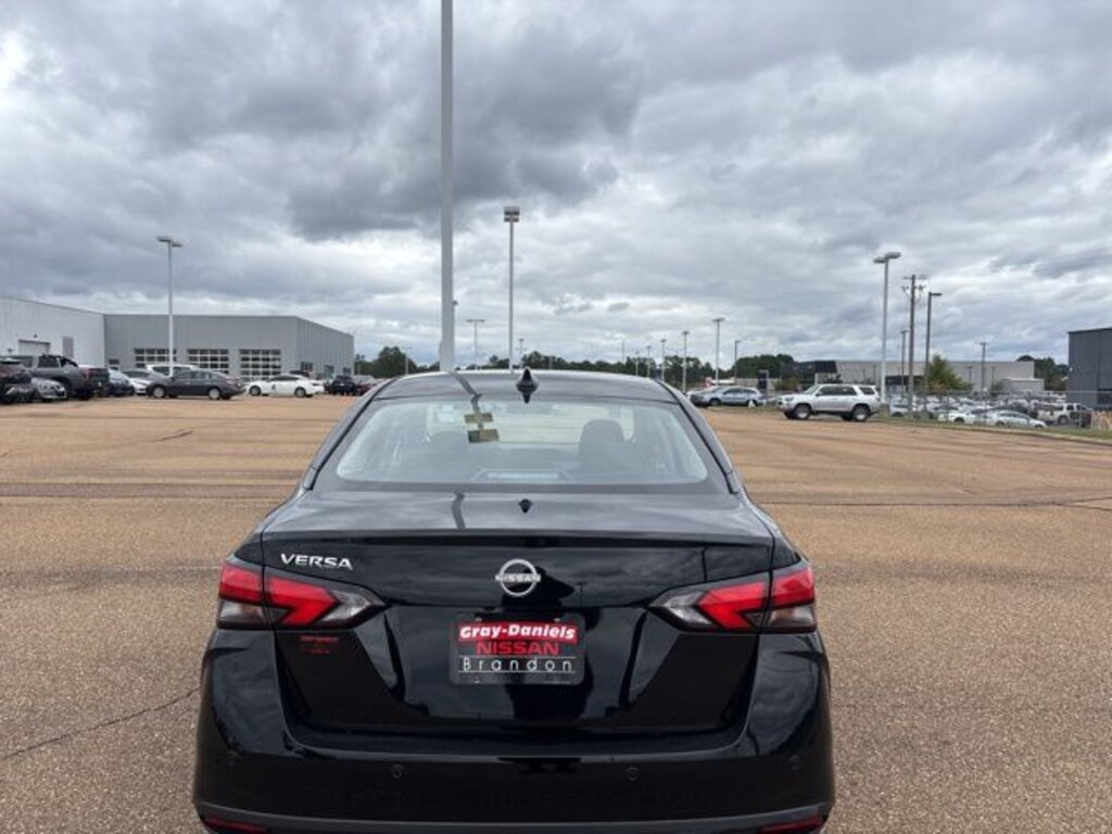 New 2025 Nissan Versa SV Car