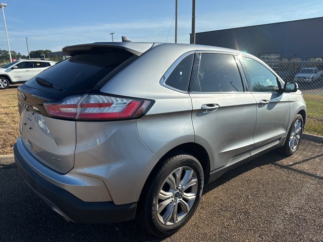 2022 Ford Edge Titanium photo 3