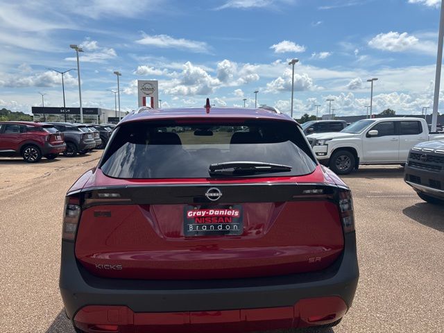 2025 Nissan Kicks SR photo 2