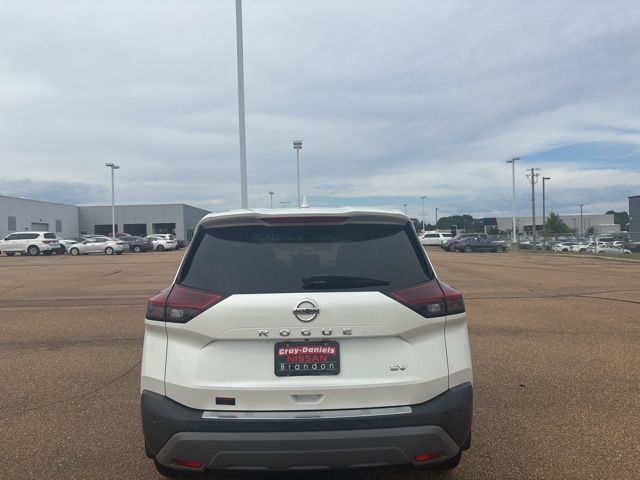 2021 Nissan Rogue SV photo 3