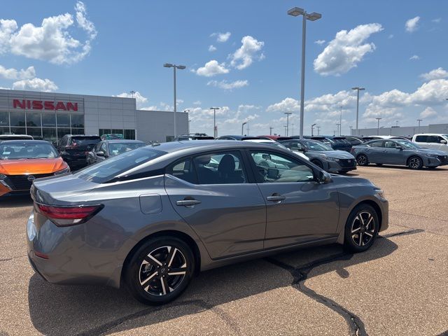 2025 Nissan Sentra SV photo 4