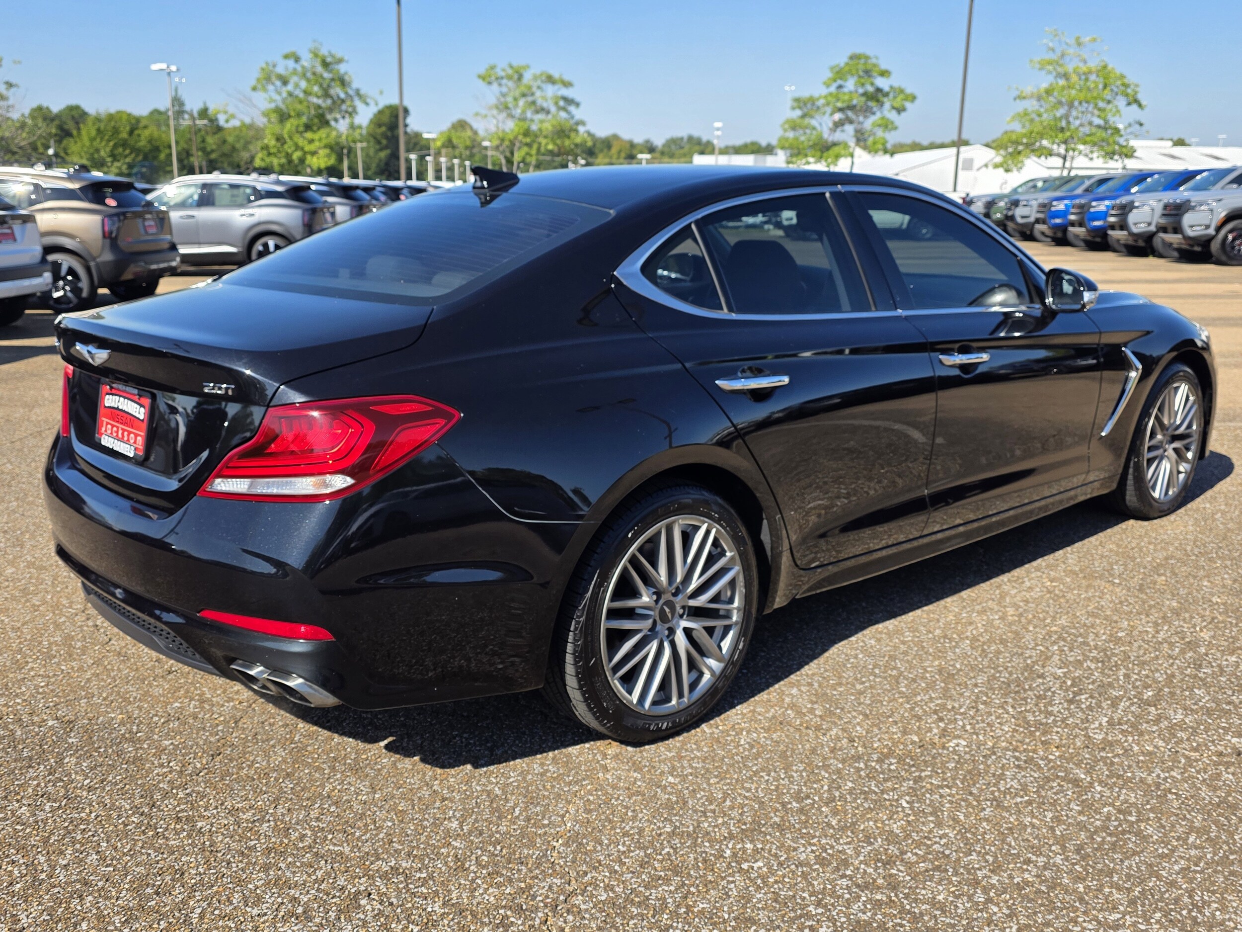 2020 Genesis G70 2.0T photo 2