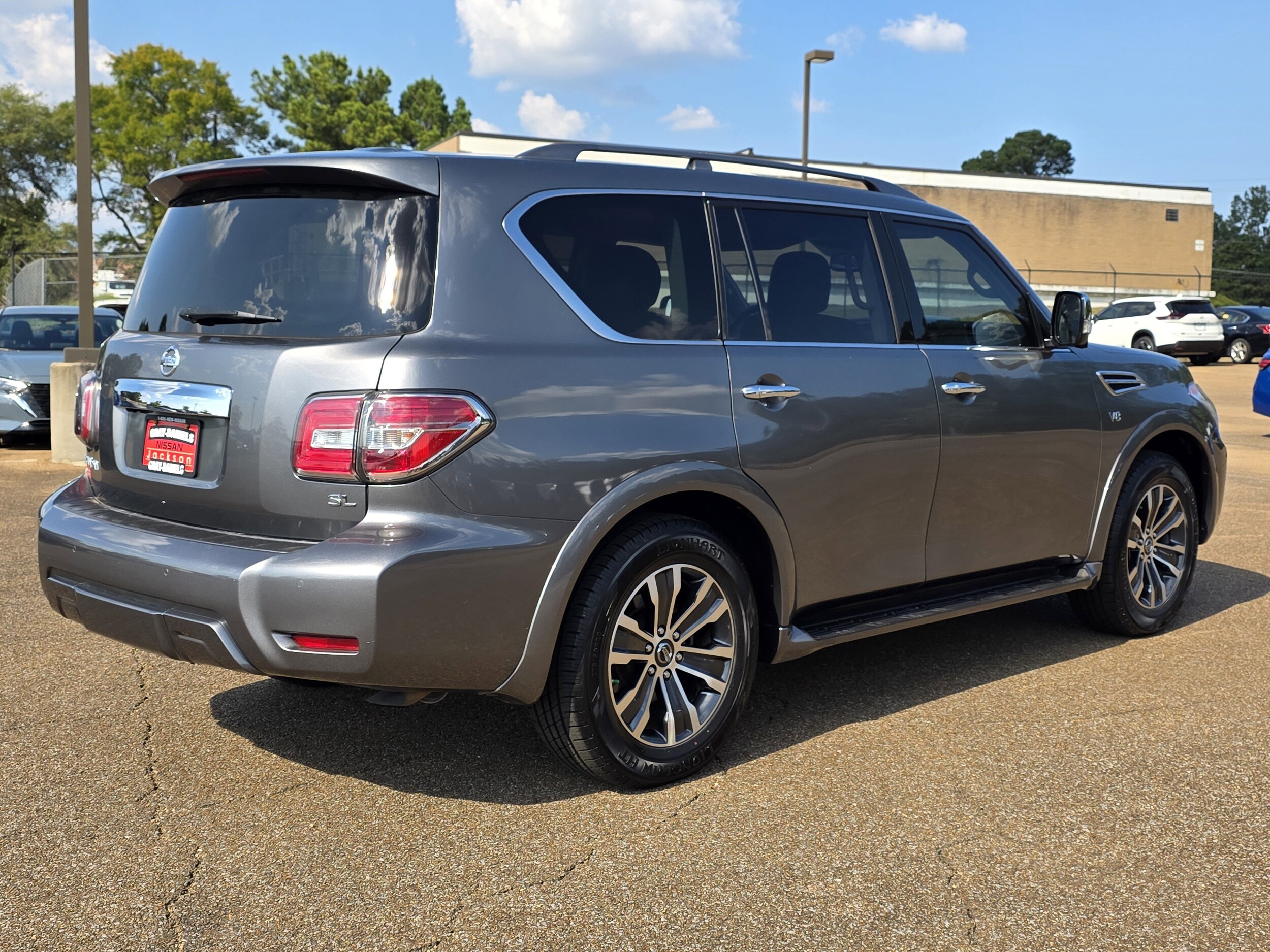 2019 Nissan Armada SL photo 3