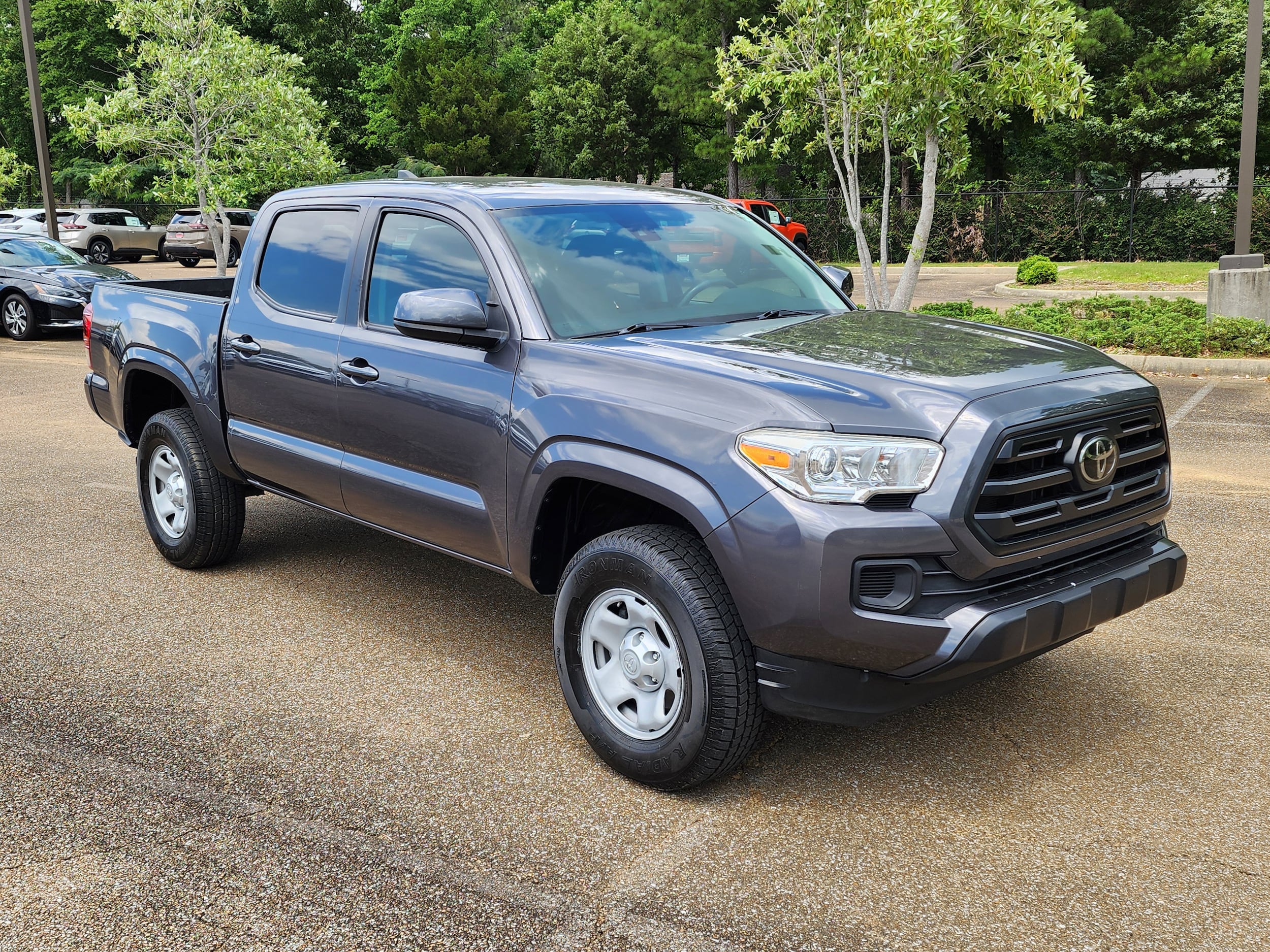 Used 2019 Toyota Tacoma SR with VIN 5TFAX5GN5KX148055 for sale in Jackson, MS